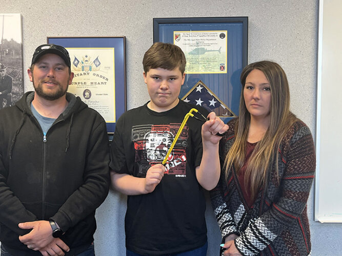 Quick thinking, careful aim helped boy thwart kidnapping attempt of his sister | News, Sports, Jobs - Vimarsana News